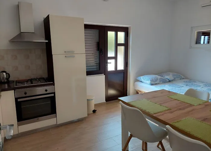 Apartments Dora, With A Beautiful View Of The Bay, Near The Sea And Center